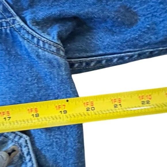 80s blue denim jacket with a unique design on the back - perfect for a grunge - Picture 4 of 7